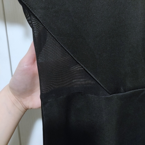 💖3/$25💖 H&M Mesh Black Skater Dress - Picture 4 of 4